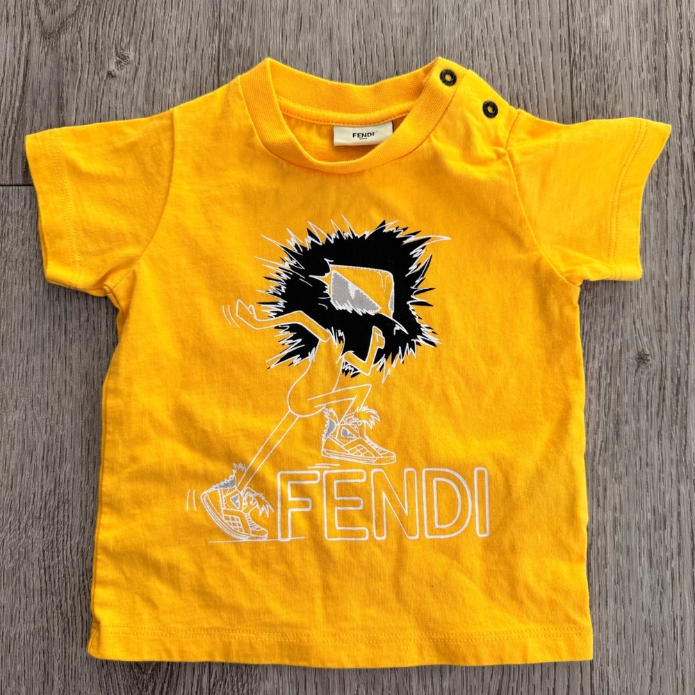 Fendi Baby Bright Yellow Graphic Tee size 6month